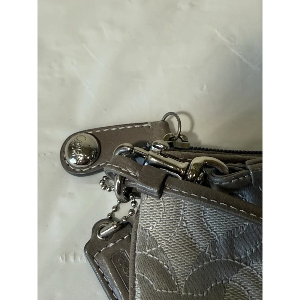 Vintage Coach Signature Optic C Quilted Wristlet
